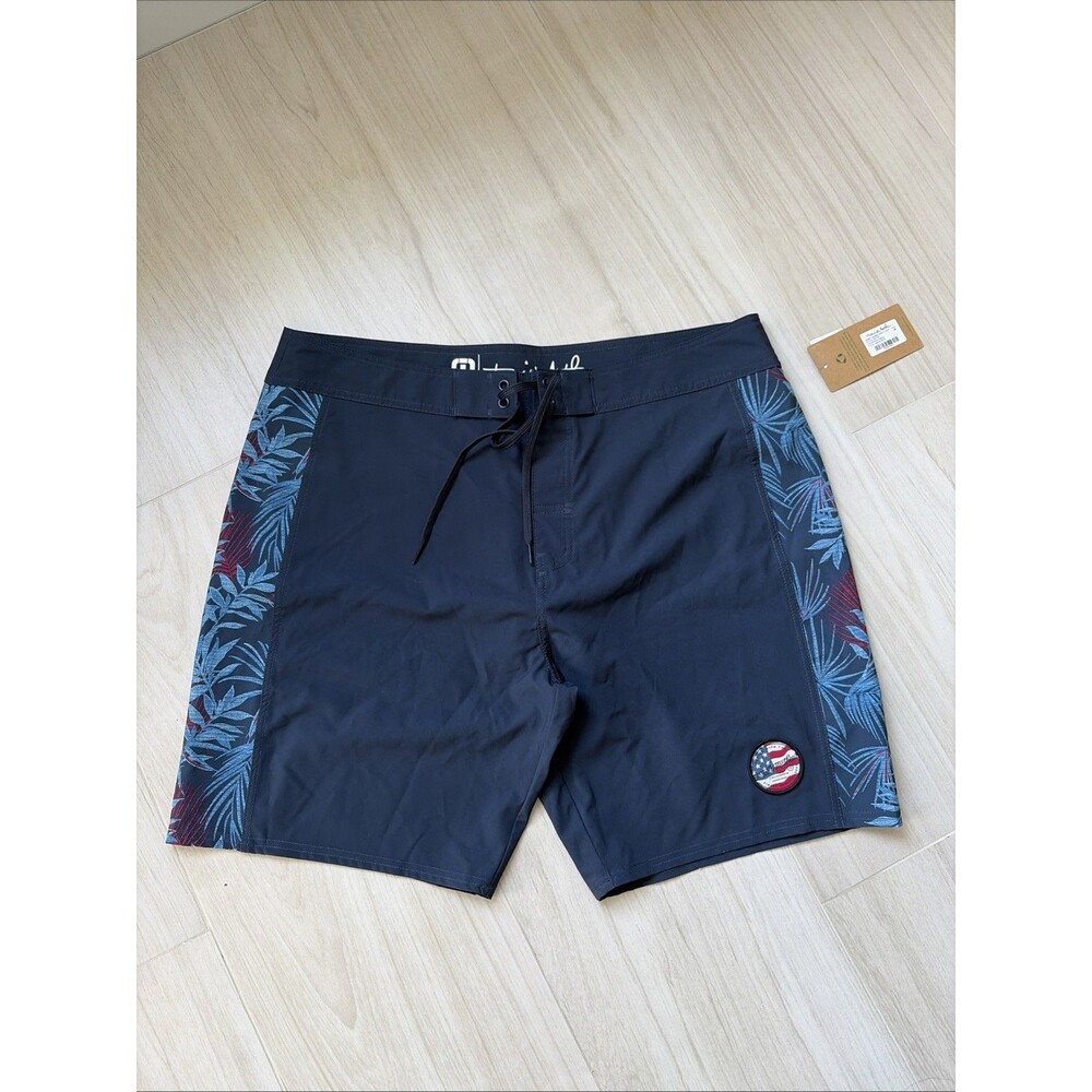 TRAVIS MATHEW MENS  PARTY HEARTY SHORTS, SIZE 38 BLUE SWIM Trunks Hawaiian NWT